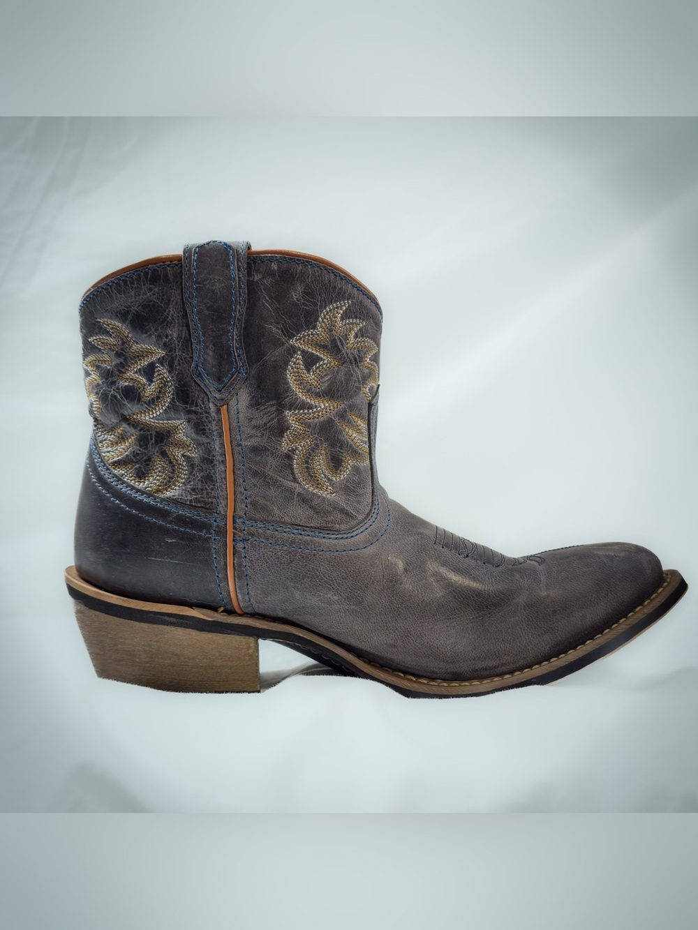 NIB LAREDO SAPPHYRE ROUND TOE BOOTIES - WOMENS SIZE 9.5